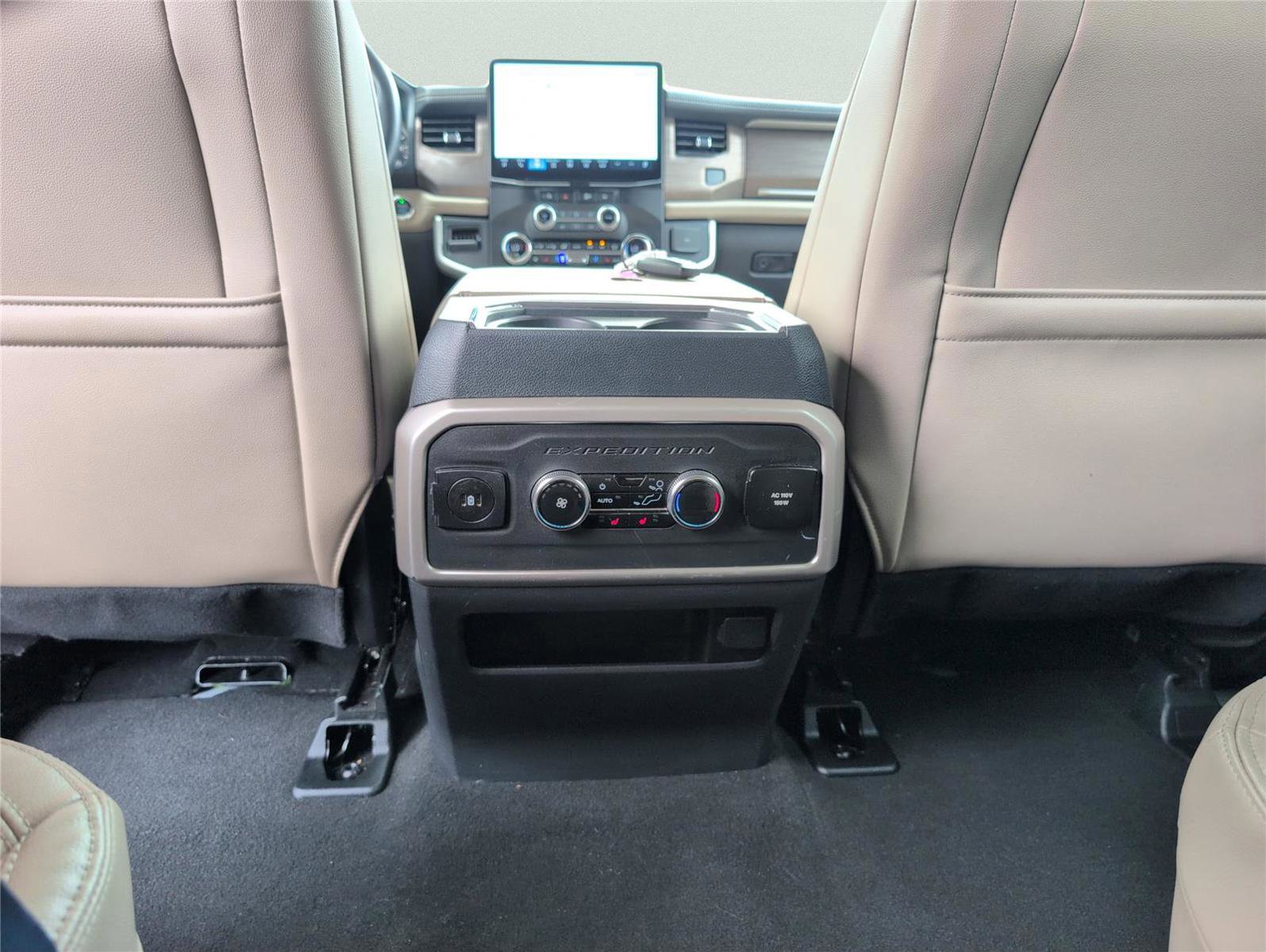 Used 2024 Ford Expedition Max Limited image 31
