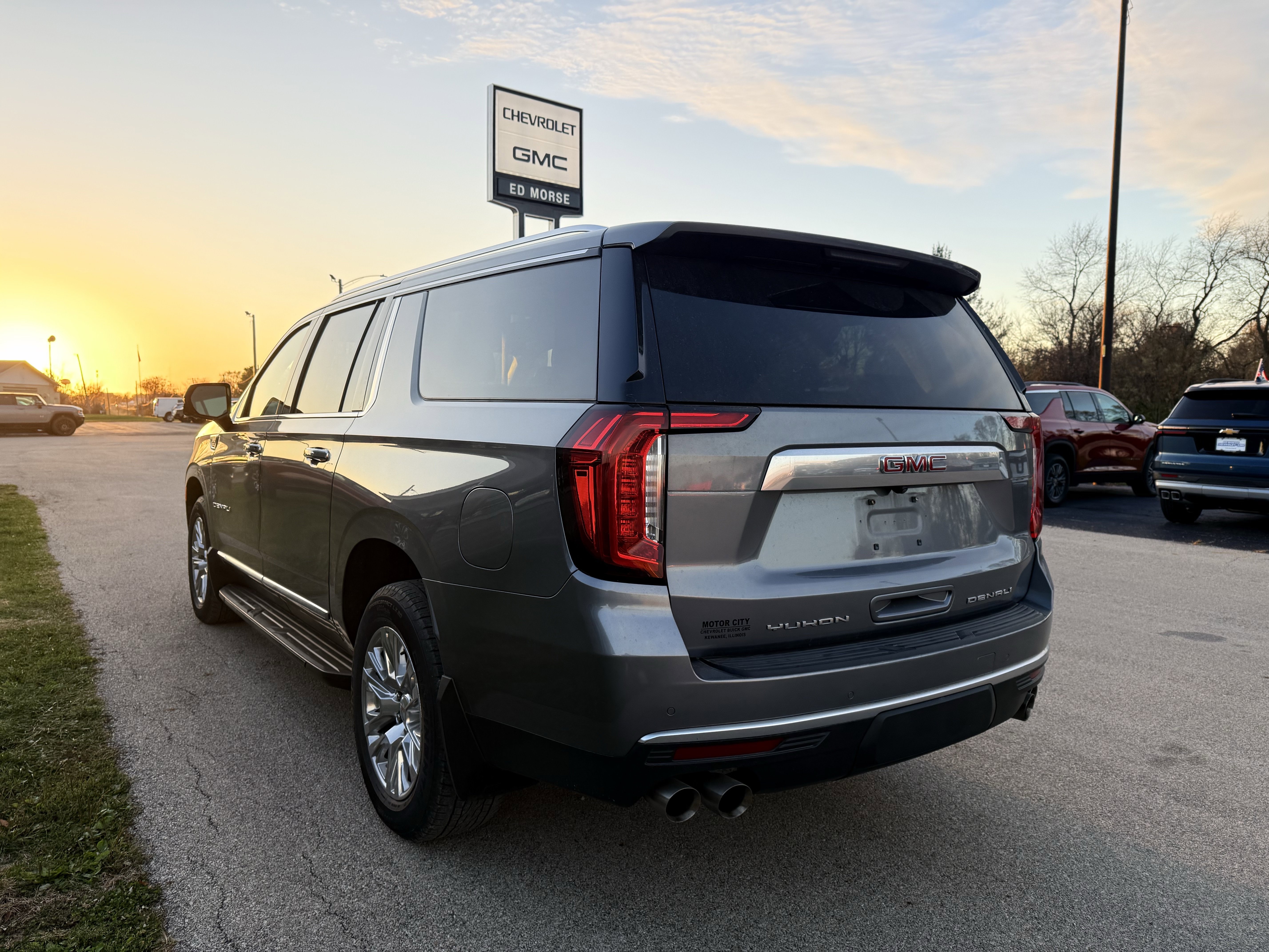 Certified 2022 GMC Yukon XL Denali image 3