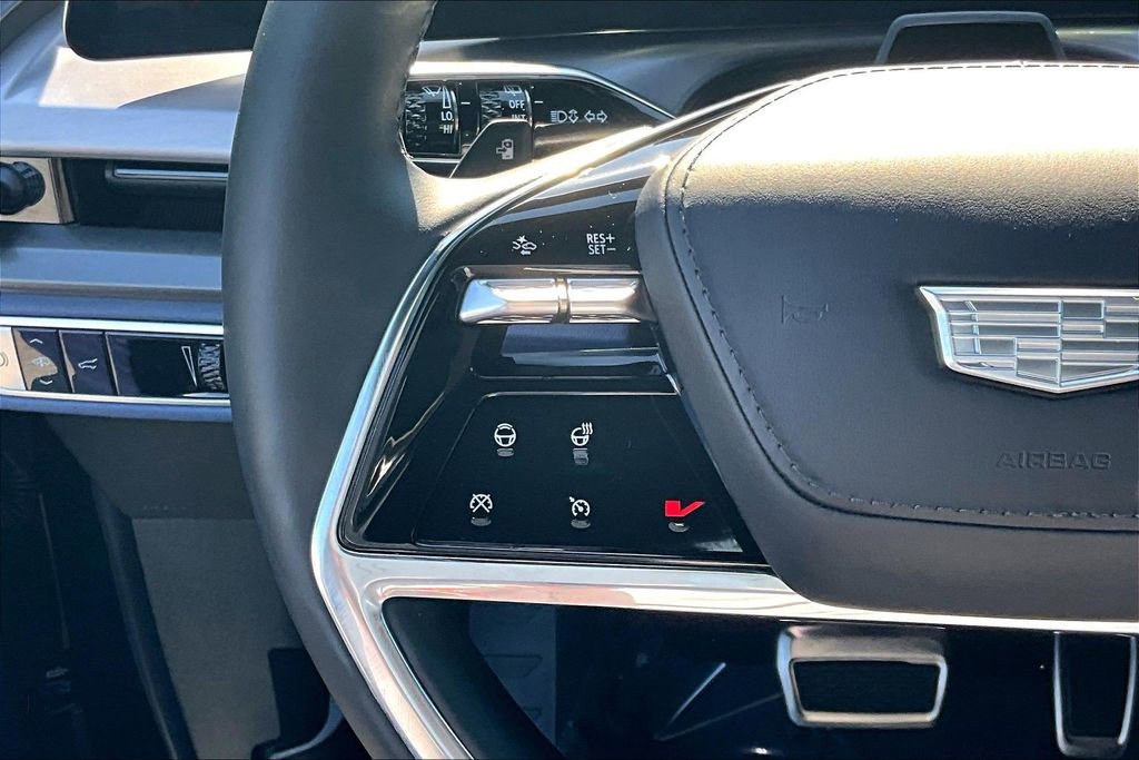 Certified 2026 Cadillac Vistiq Premium Luxury image 11