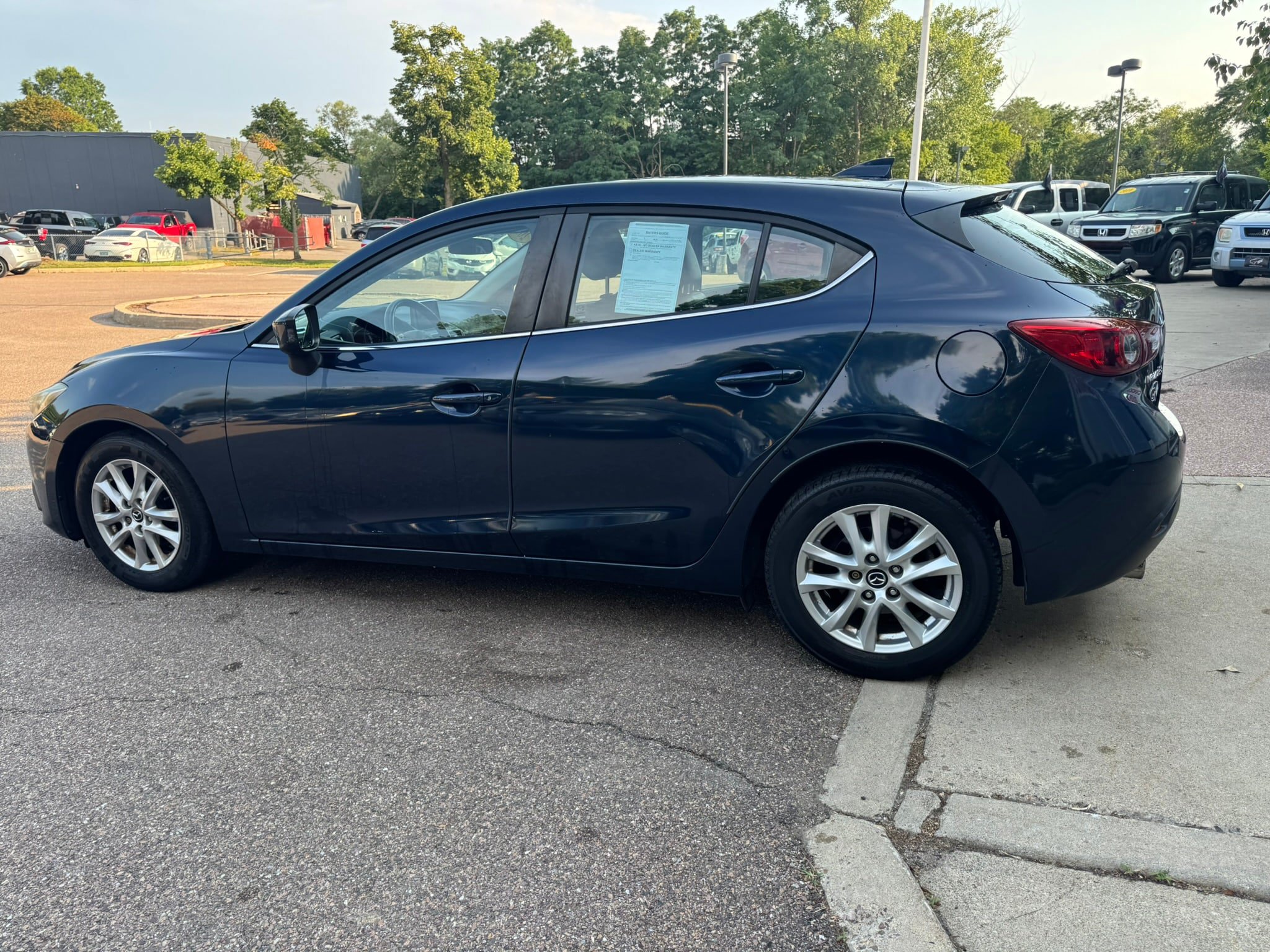 Used 2015 MAZDA MAZDA3 i Grand Touring FWD image 4