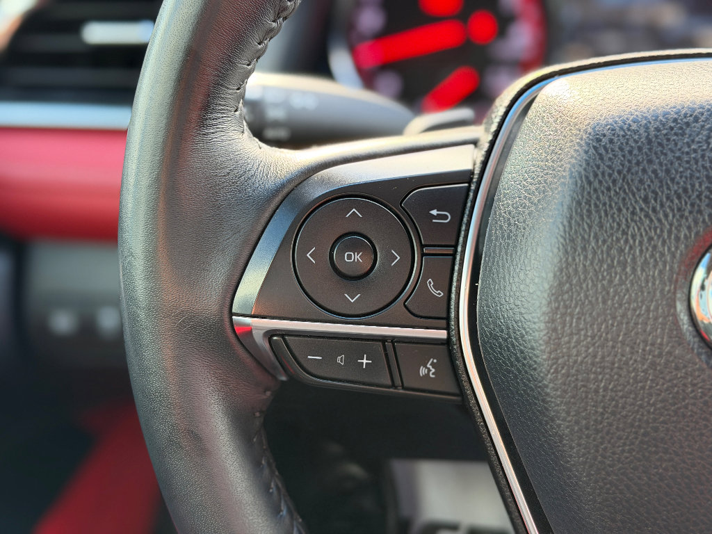 Used 2018 Toyota Camry XSE image 8