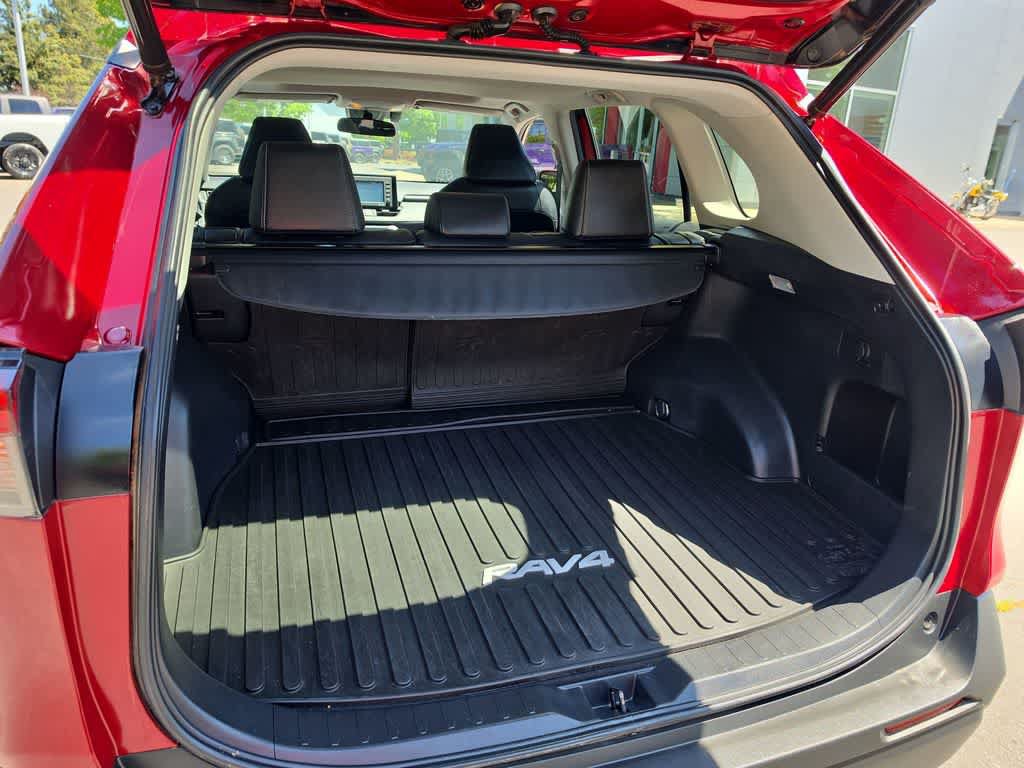 Used 2020 Toyota RAV4 XLE Premium AWD/4WD image 23