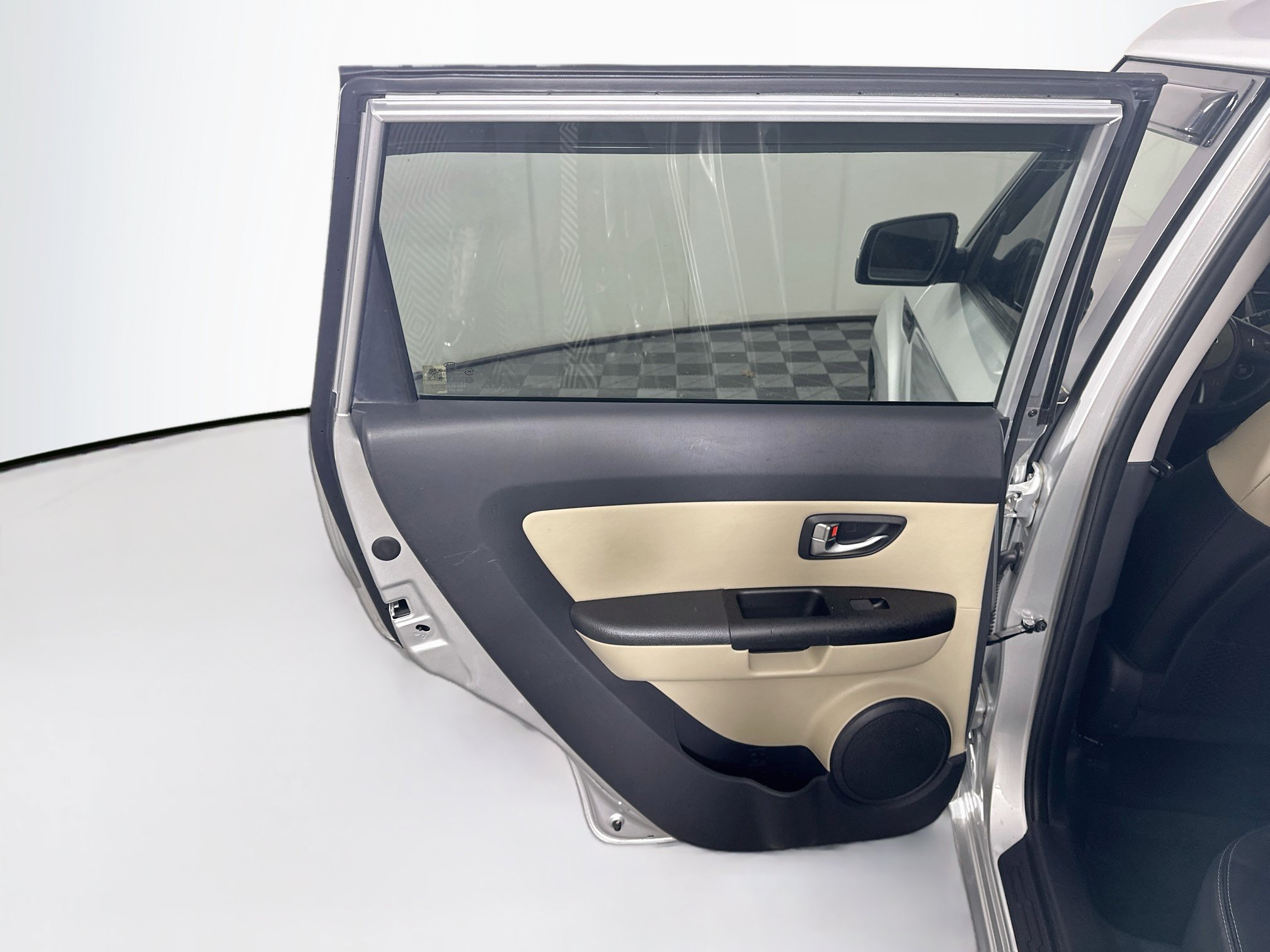 Used 2013 Kia Soul ! w/ Premium Pkg FWD image 26
