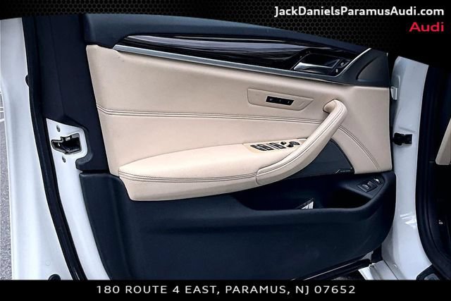 Used 2021 BMW 530e xDrive w/ Premium Package AWD/4WD image 15