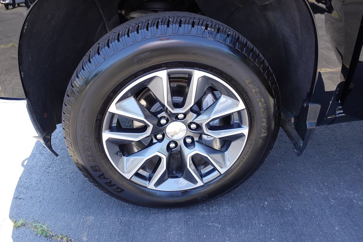 Used 2024 Chevrolet Silverado 1500 LT AWD/4WD image 53