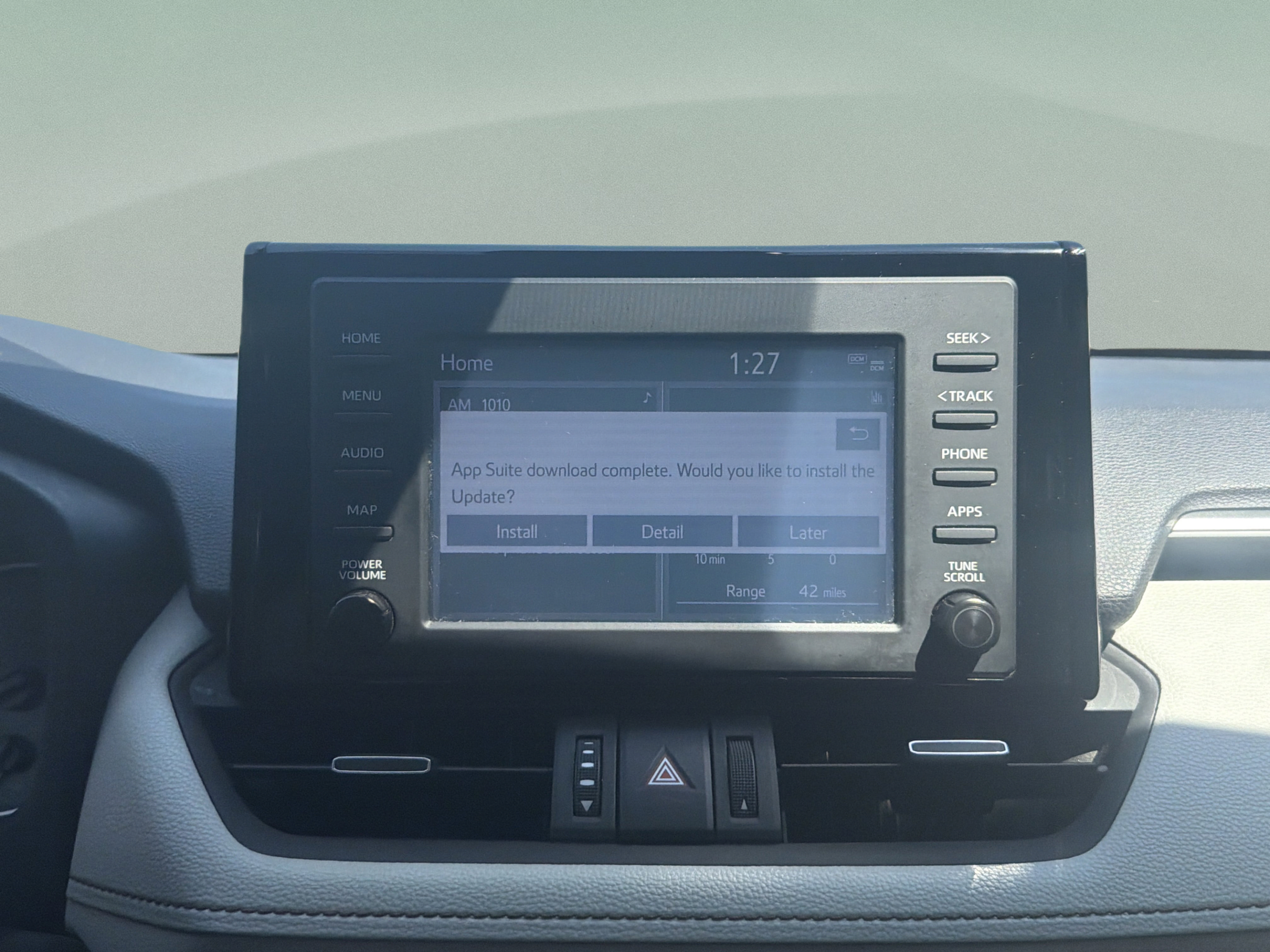 Used 2019 Toyota RAV4 XLE Premium FWD image 15