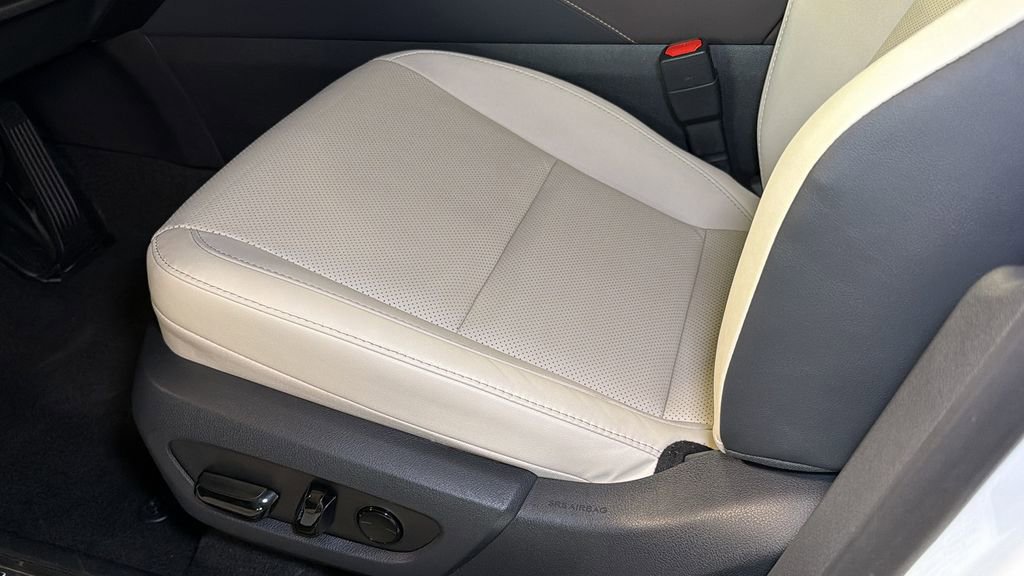 Used 2024 Lexus RX 350 Premium w/ Accessory Package (K3) image 22