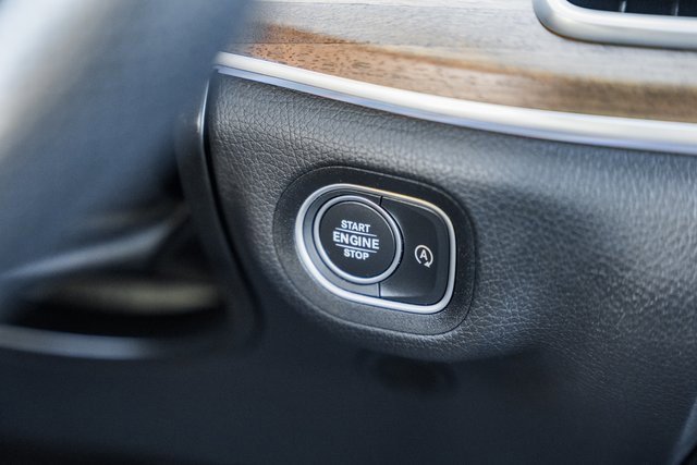 Certified 2025 Mercedes-Benz GLS 450 4MATIC image 25