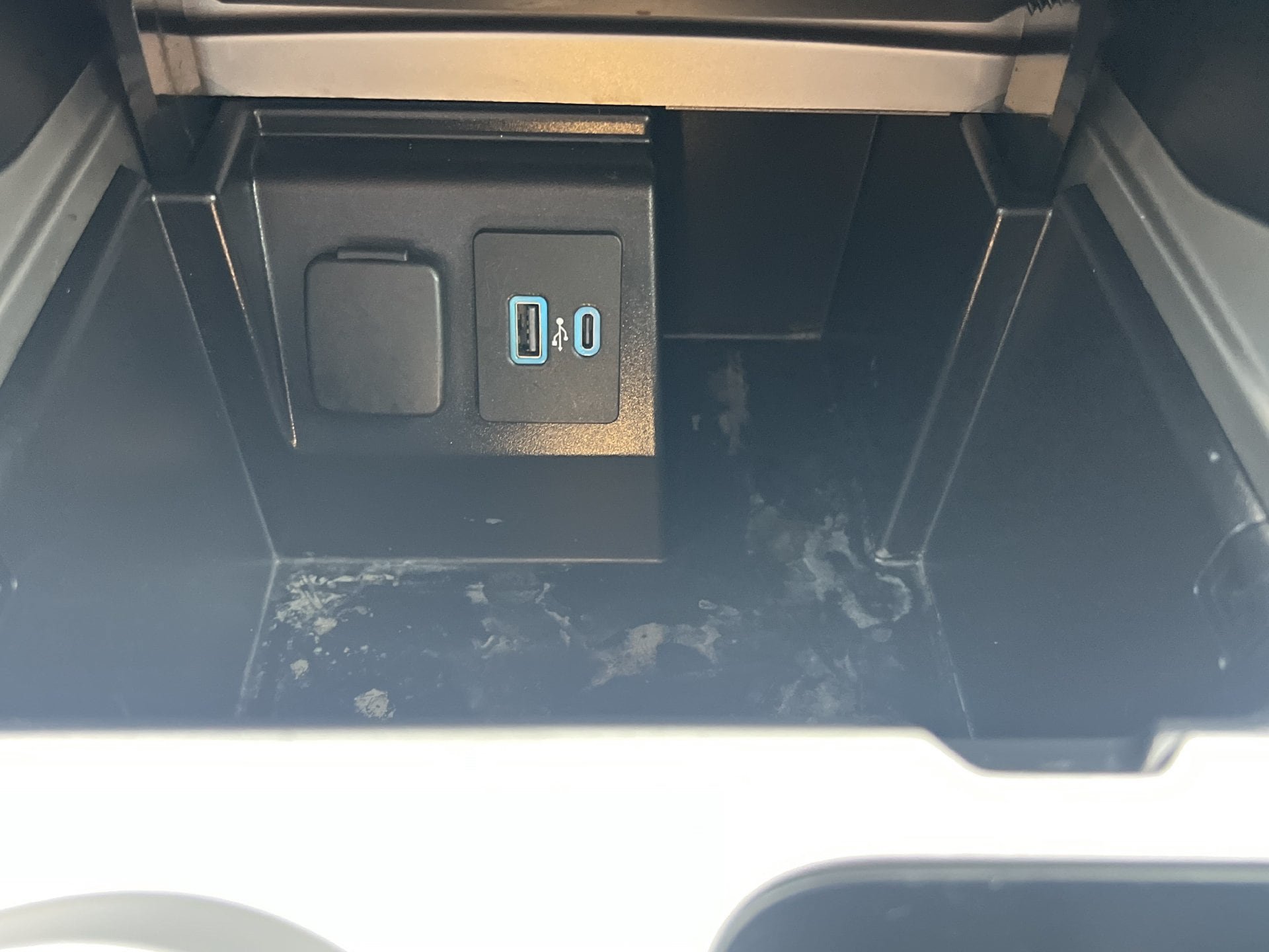Used 2021 Ford Explorer Limited w/ Equipment Group 301A AWD/4WD image 6