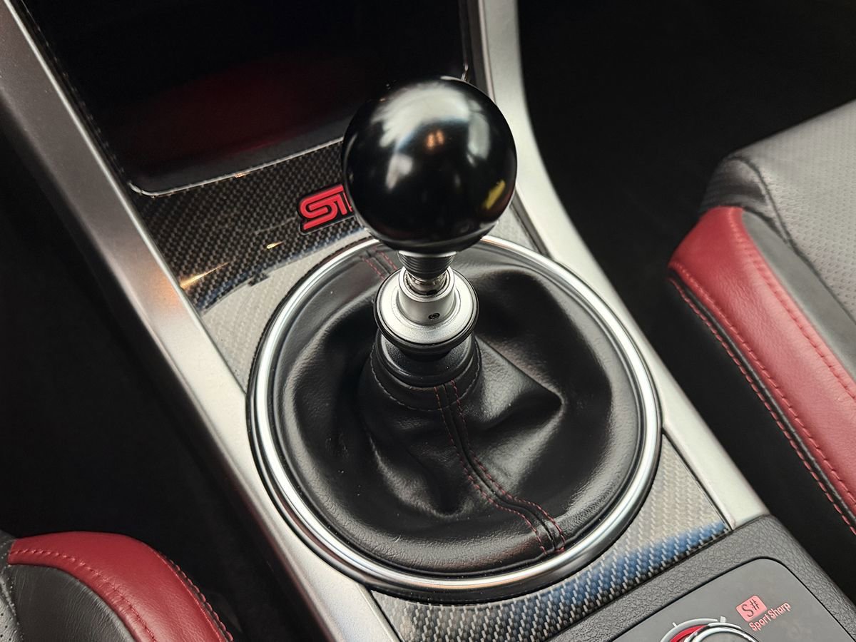 Used 2015 Subaru WRX STI Limited AWD/4WD image 22