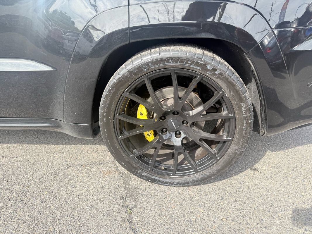 Used 2018 Jeep Grand Cherokee Trackhawk AWD/4WD image 12
