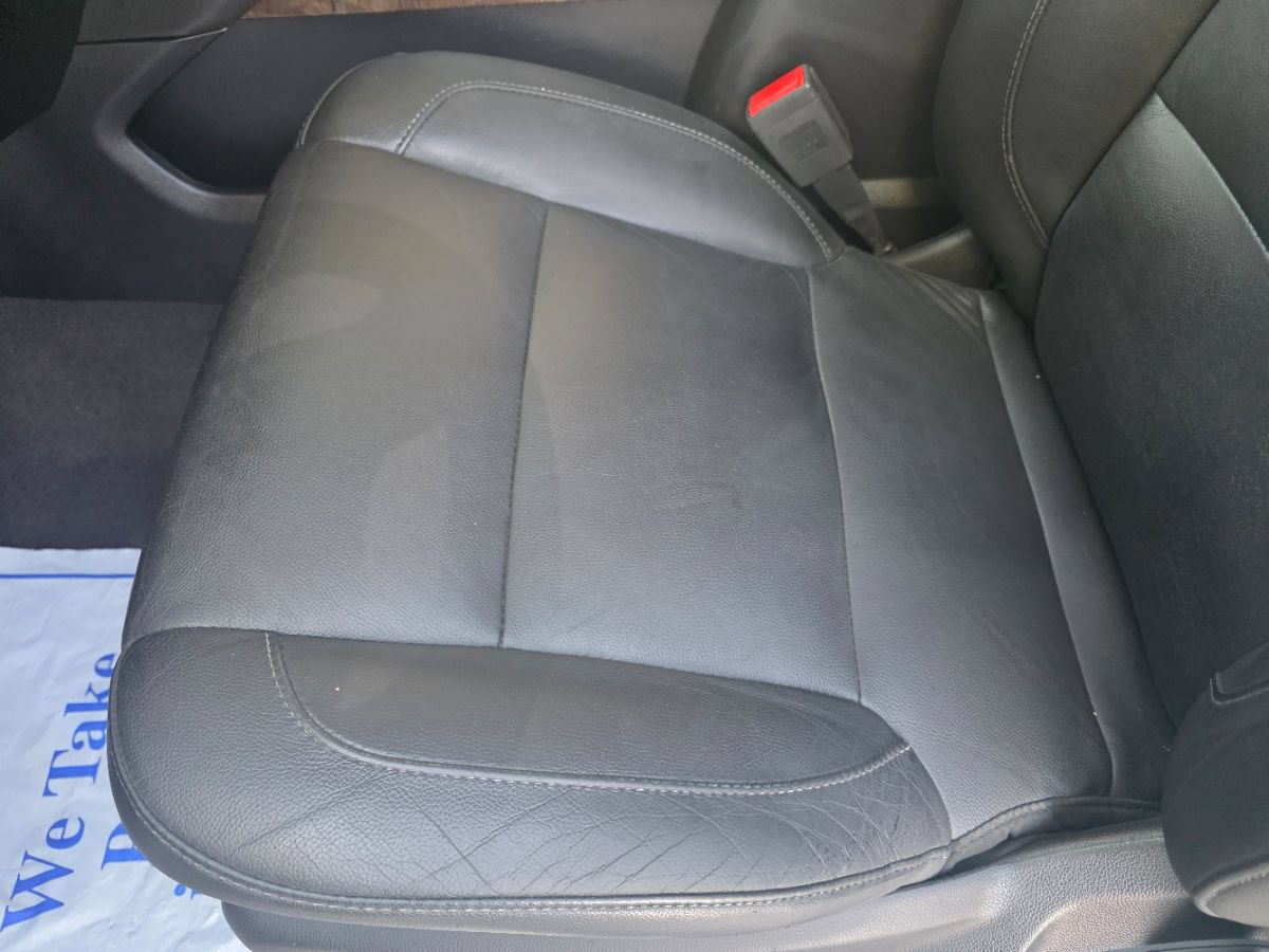 Used 2019 Chevrolet Suburban LT AWD/4WD image 26