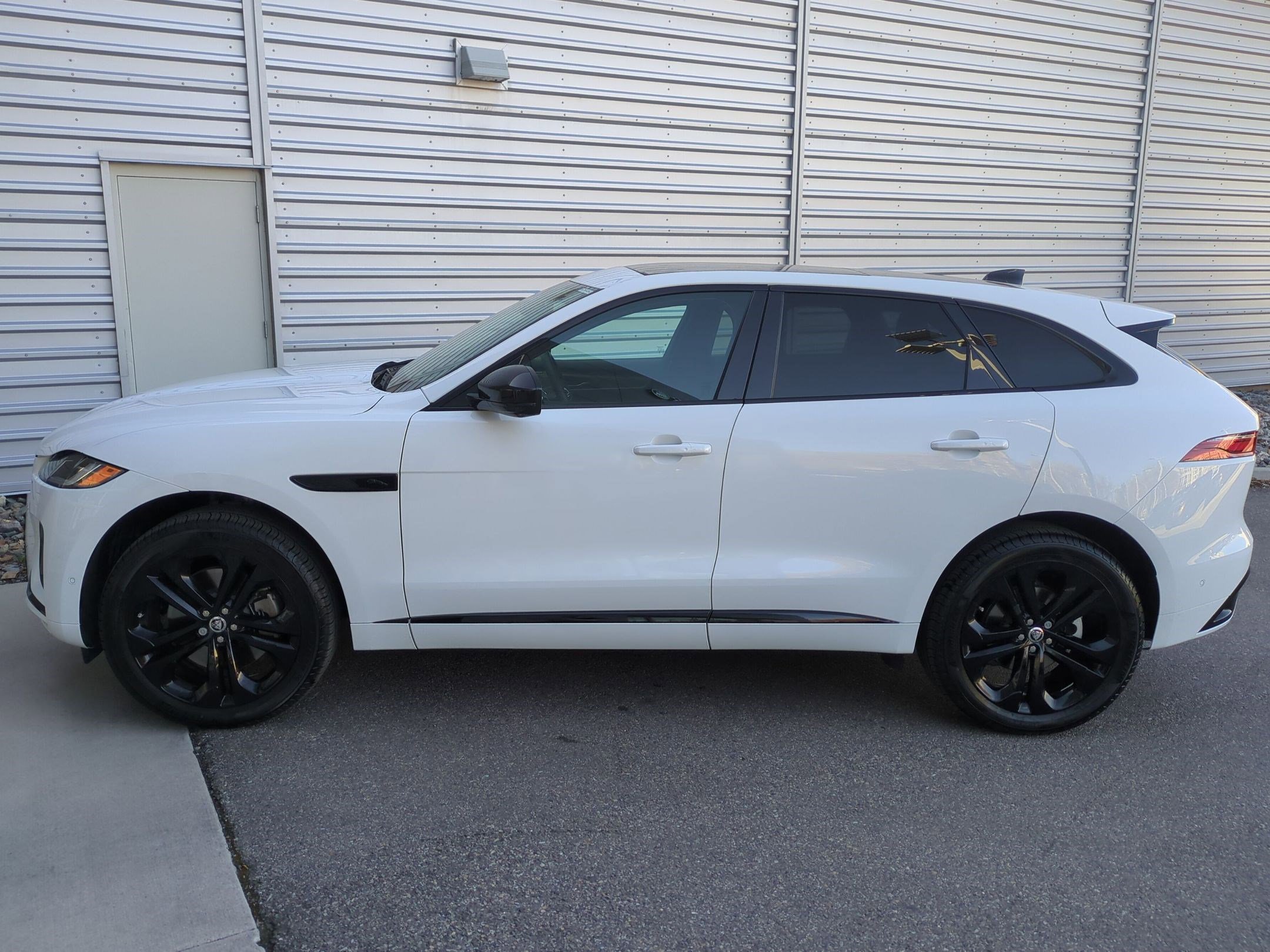 Used 2026 Jaguar F-PACE R-Dynamic S AWD/4WD image 11