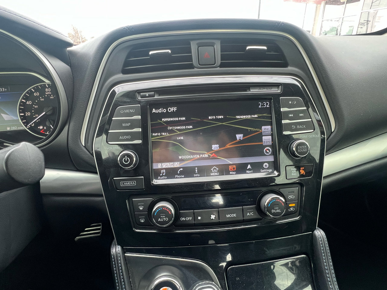 Used 2017 Nissan Maxima SR image 12