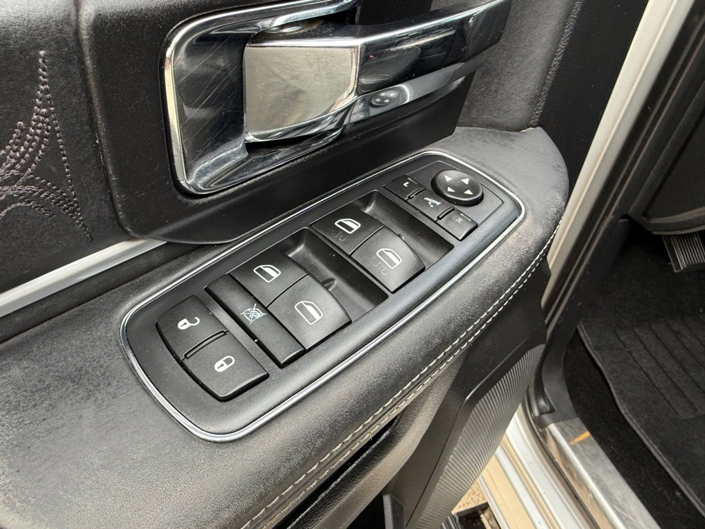 Used 2016 RAM 3500 Laramie Longhorn image 23