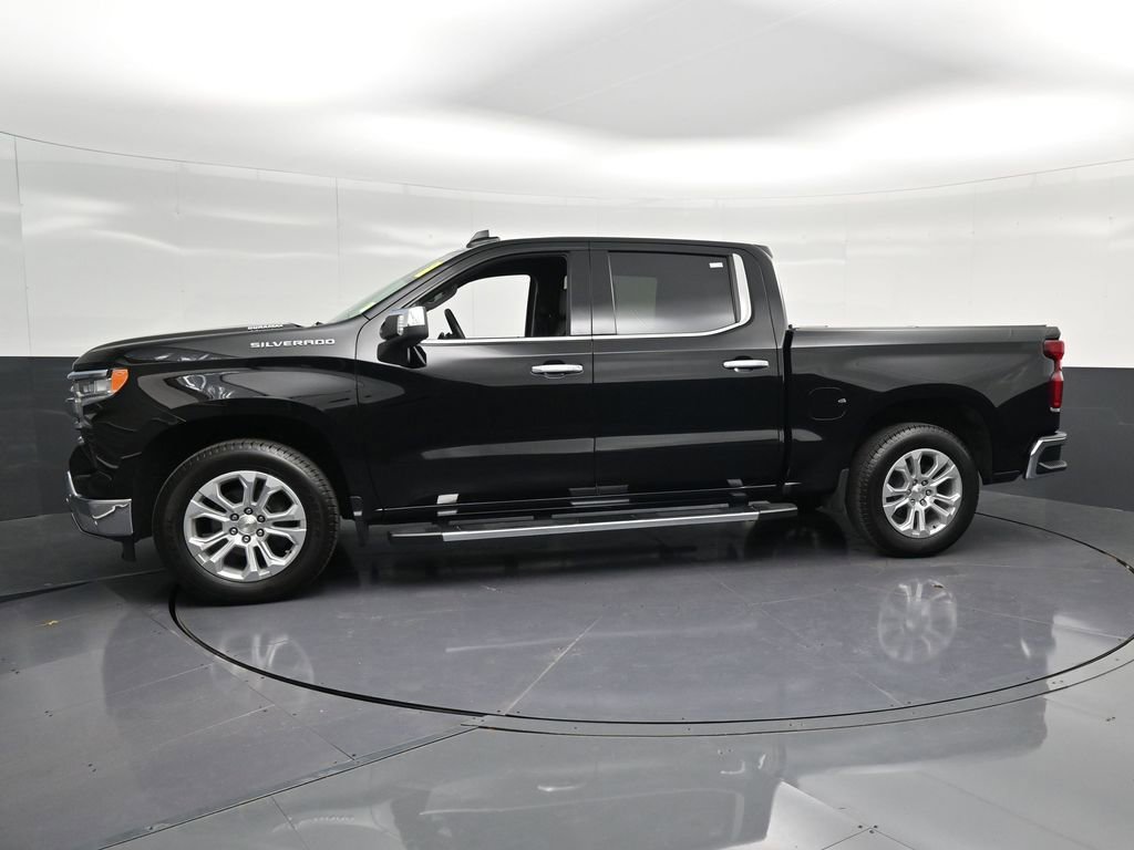 Used 2024 Chevrolet Silverado 1500 LTZ RWD image 7