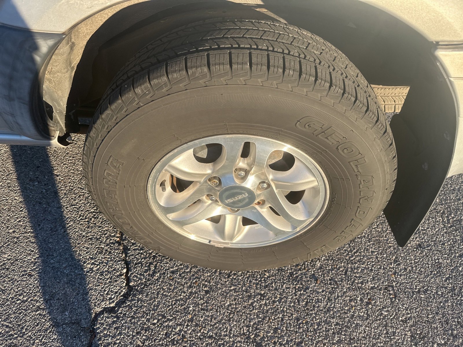 Used 2002 Isuzu Rodeo LS image 9