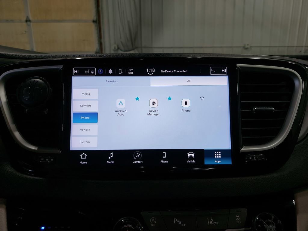 Used 2024 Chrysler Pacifica Touring-L image 25