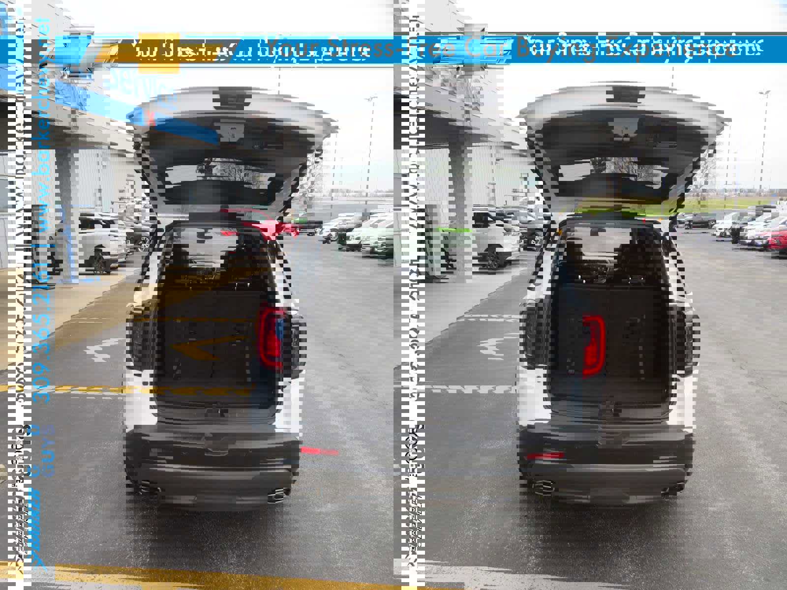 Used 2023 GMC Acadia AT4 w/ Preferred Package image 30