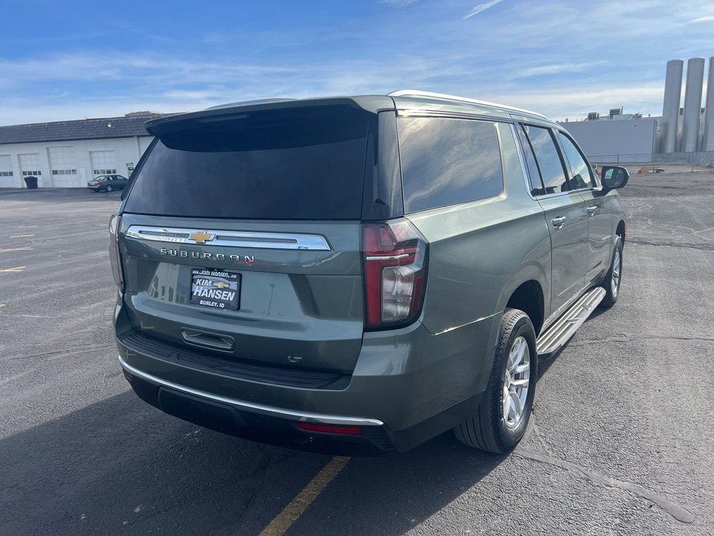 Used 2024 Chevrolet Suburban LT image 2