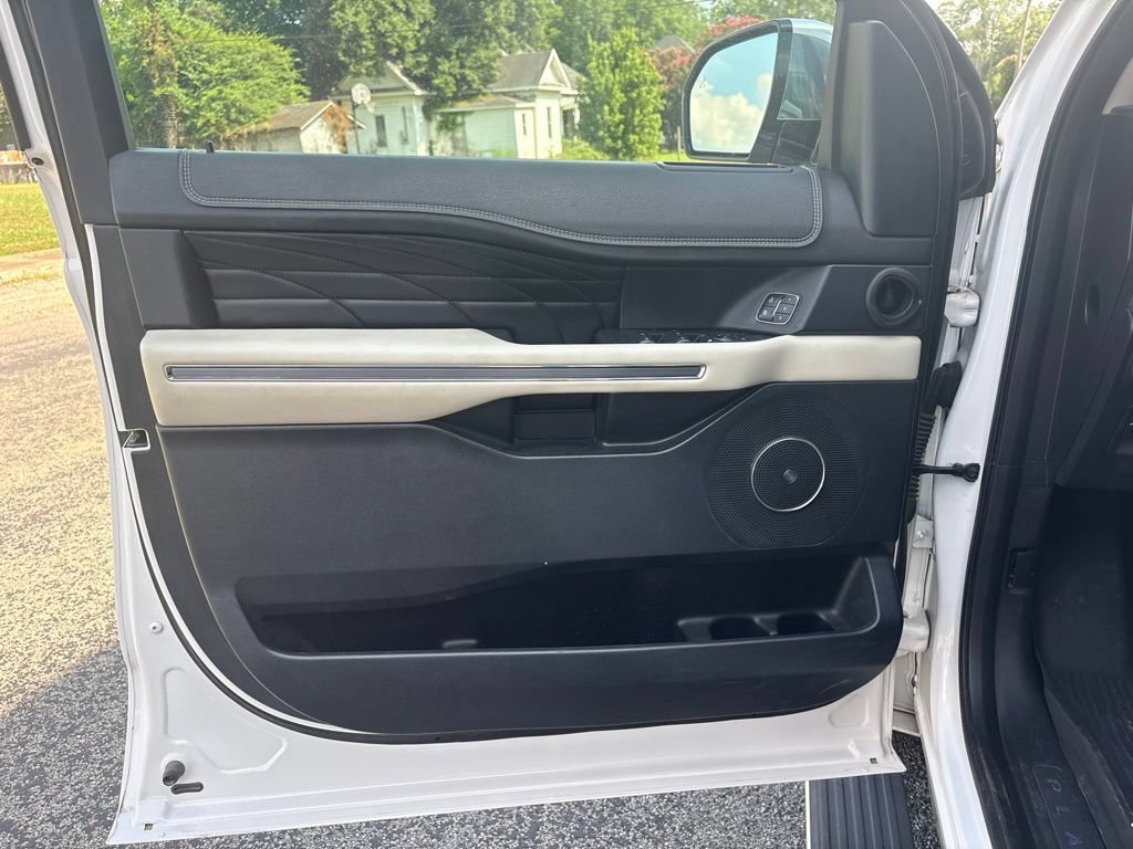Used 2019 Ford Expedition Platinum AWD/4WD image 13