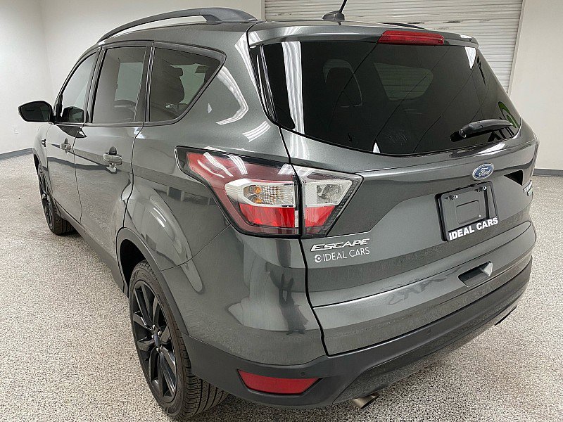 Used 2017 Ford Escape Titanium image 7