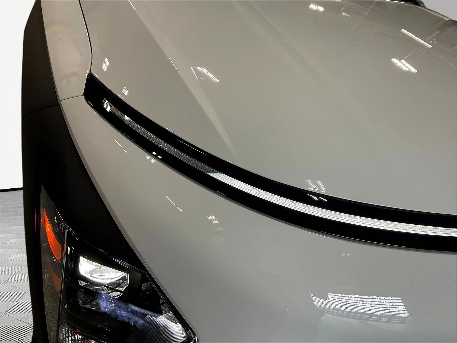 New 2027 Hyundai Kona SE AWD/4WD image 8