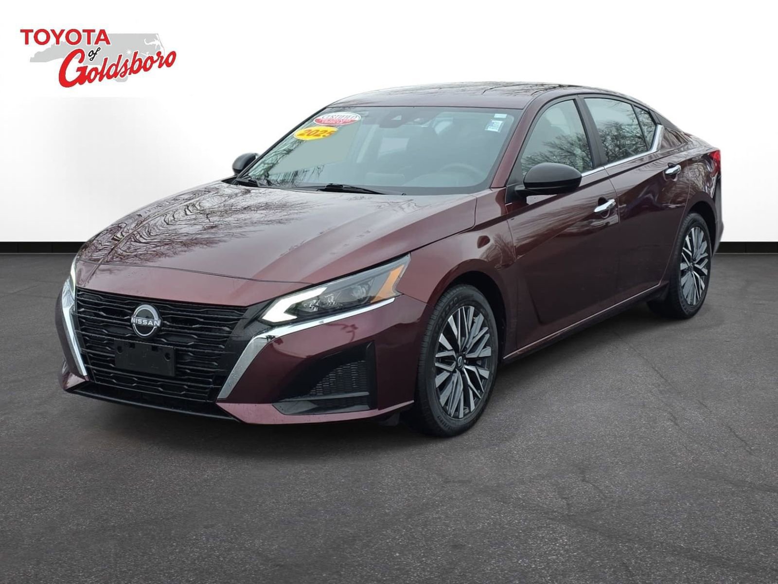 Used 2025 Nissan Altima 2.5 SV video 1