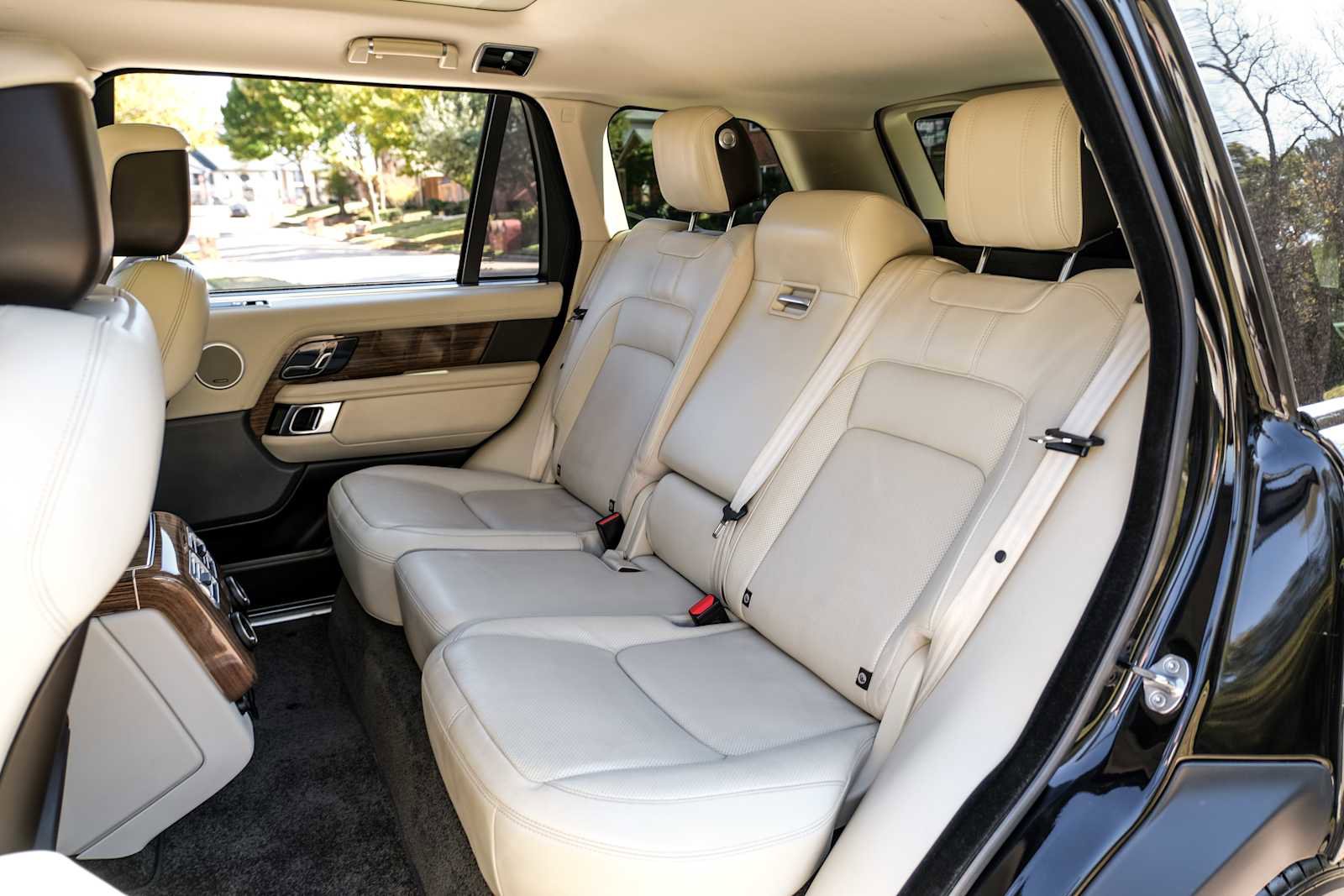 Used 2019 Land Rover Range Rover Long Wheelbase Supercharged image 40