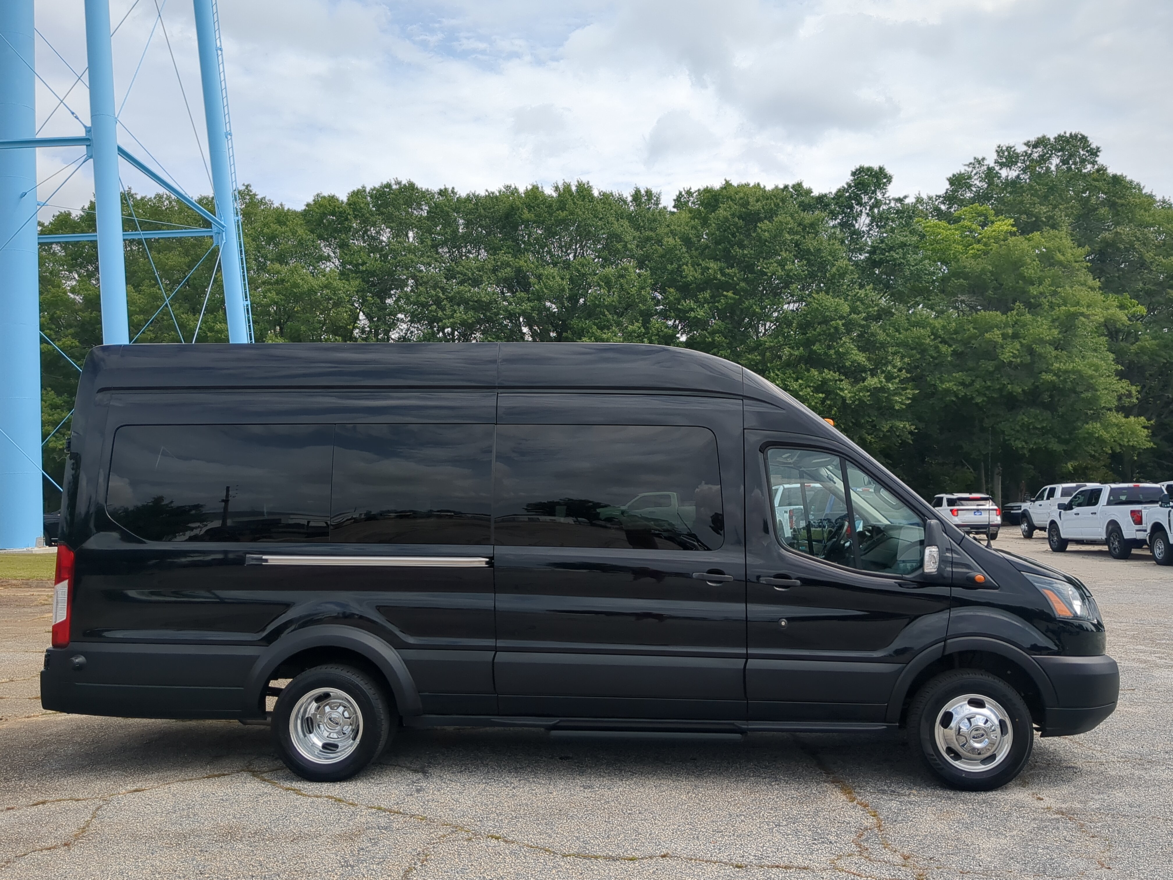 Used 2018 Ford Transit 350 148 High Roof Extended DRW RWD image 2