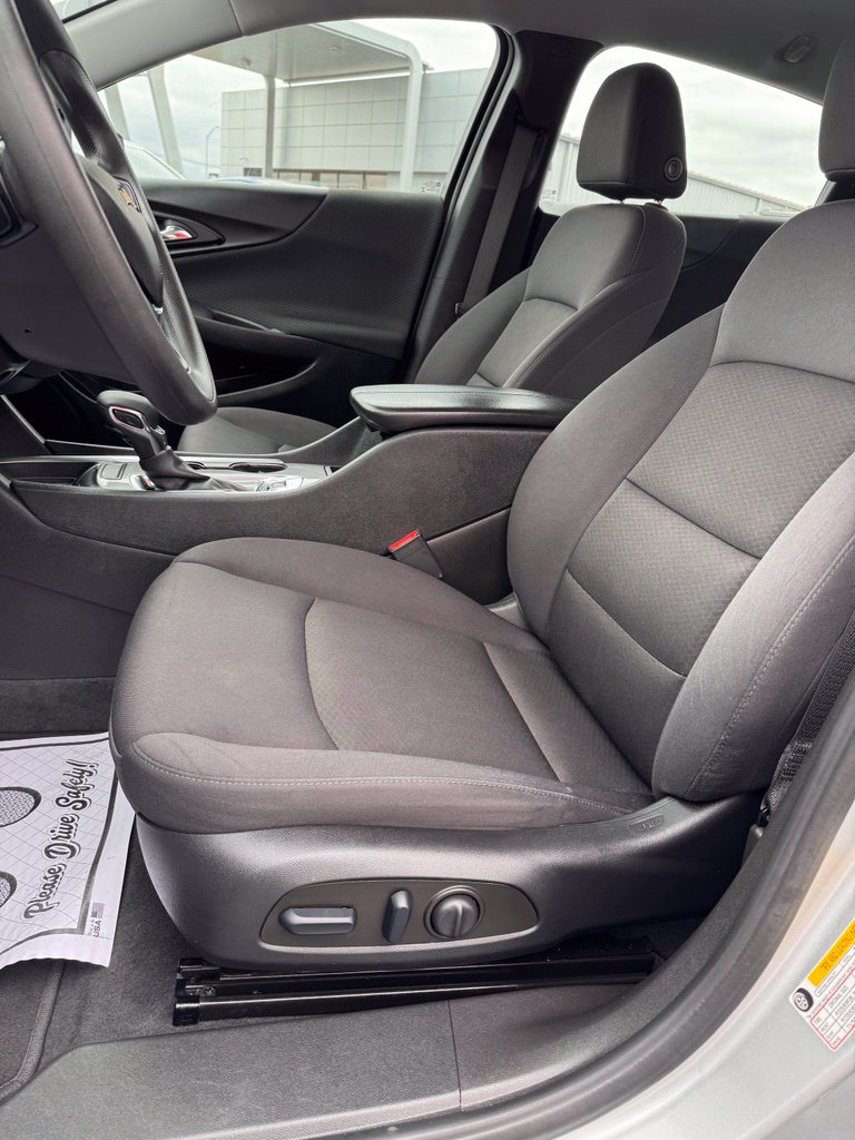 Used 2022 Chevrolet Malibu LT FWD image 10