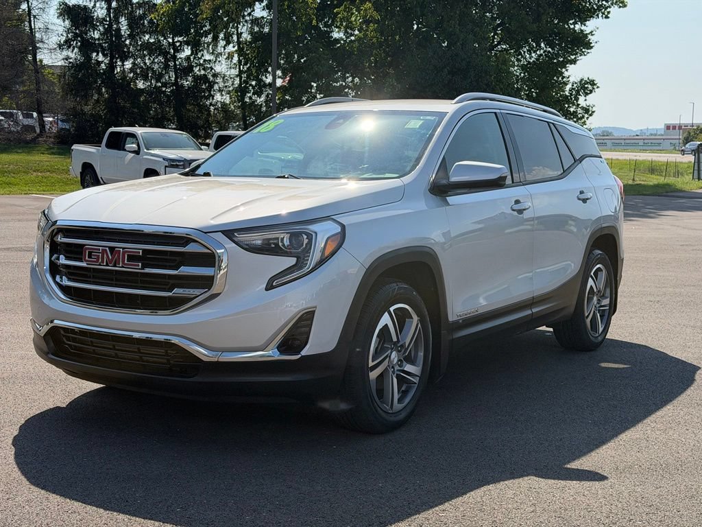 Used 2018 GMC Terrain SLT w/ Preferred Package FWD image 2