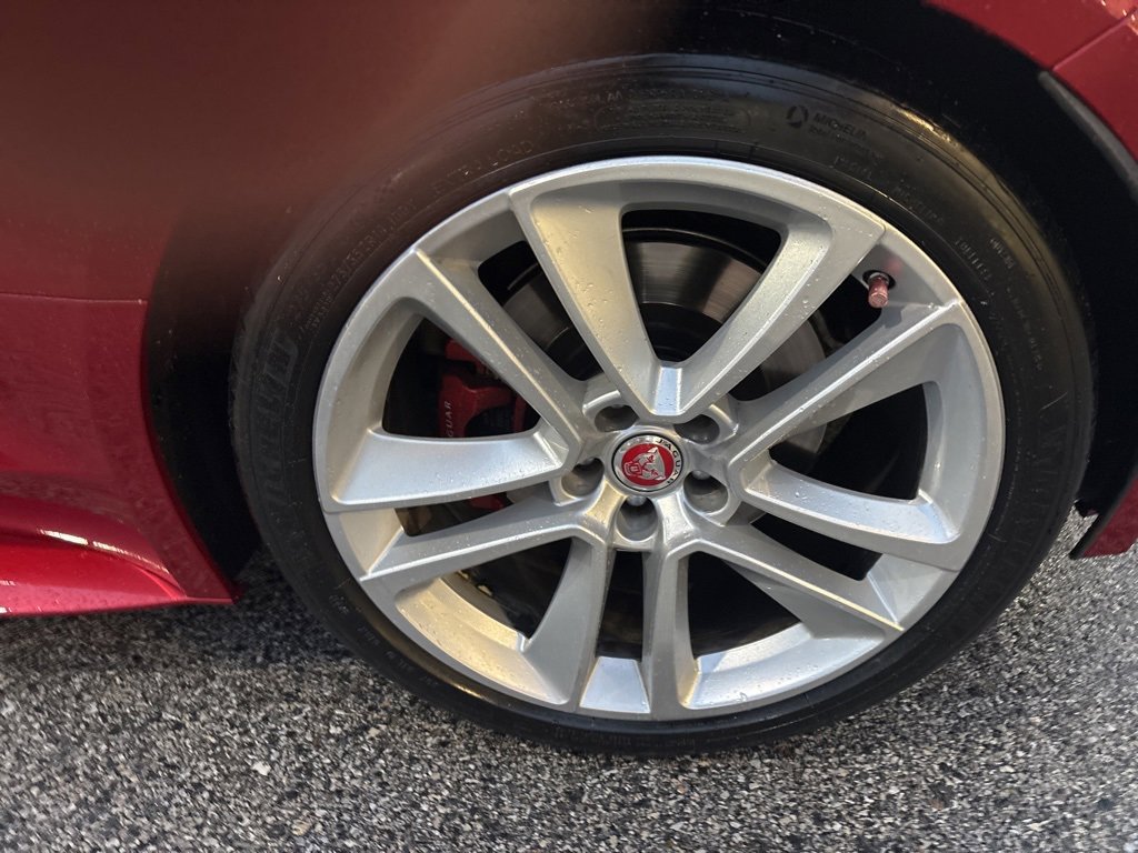 Used 2016 Jaguar F-TYPE S image 9