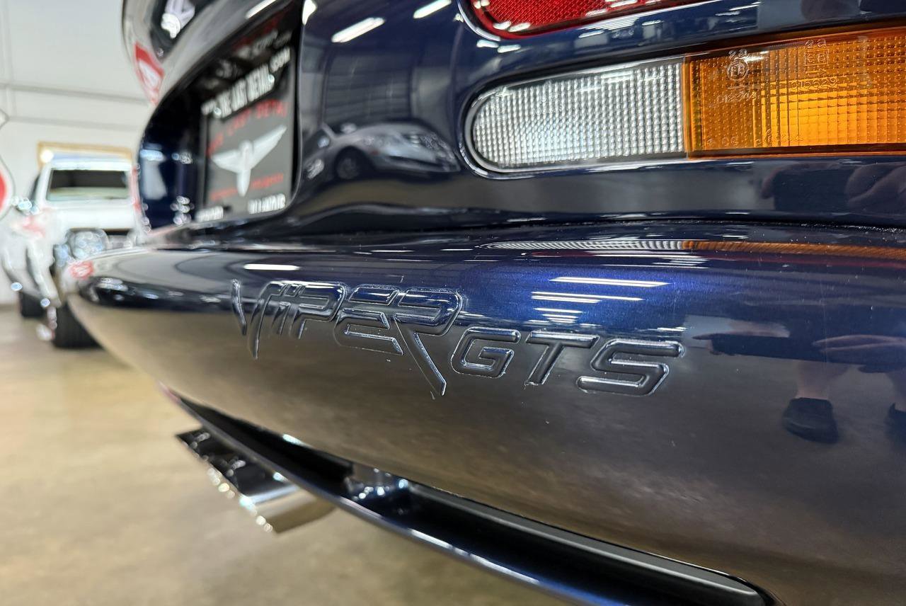 Used 2001 Dodge Viper GTS RWD image 40