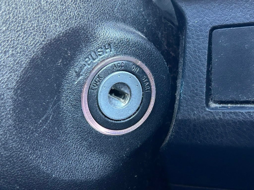 Used 2016 Toyota RAV4 XLE FWD image 37