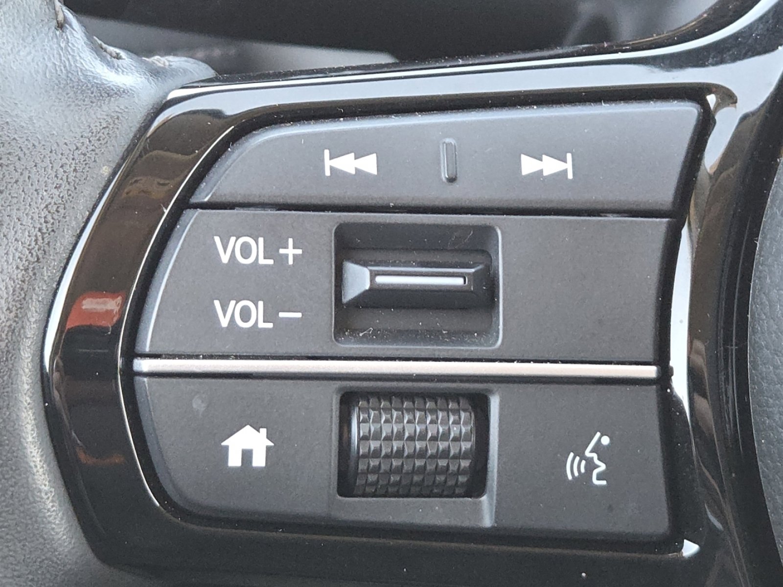 Used 2025 Honda HR-V EX-L image 34