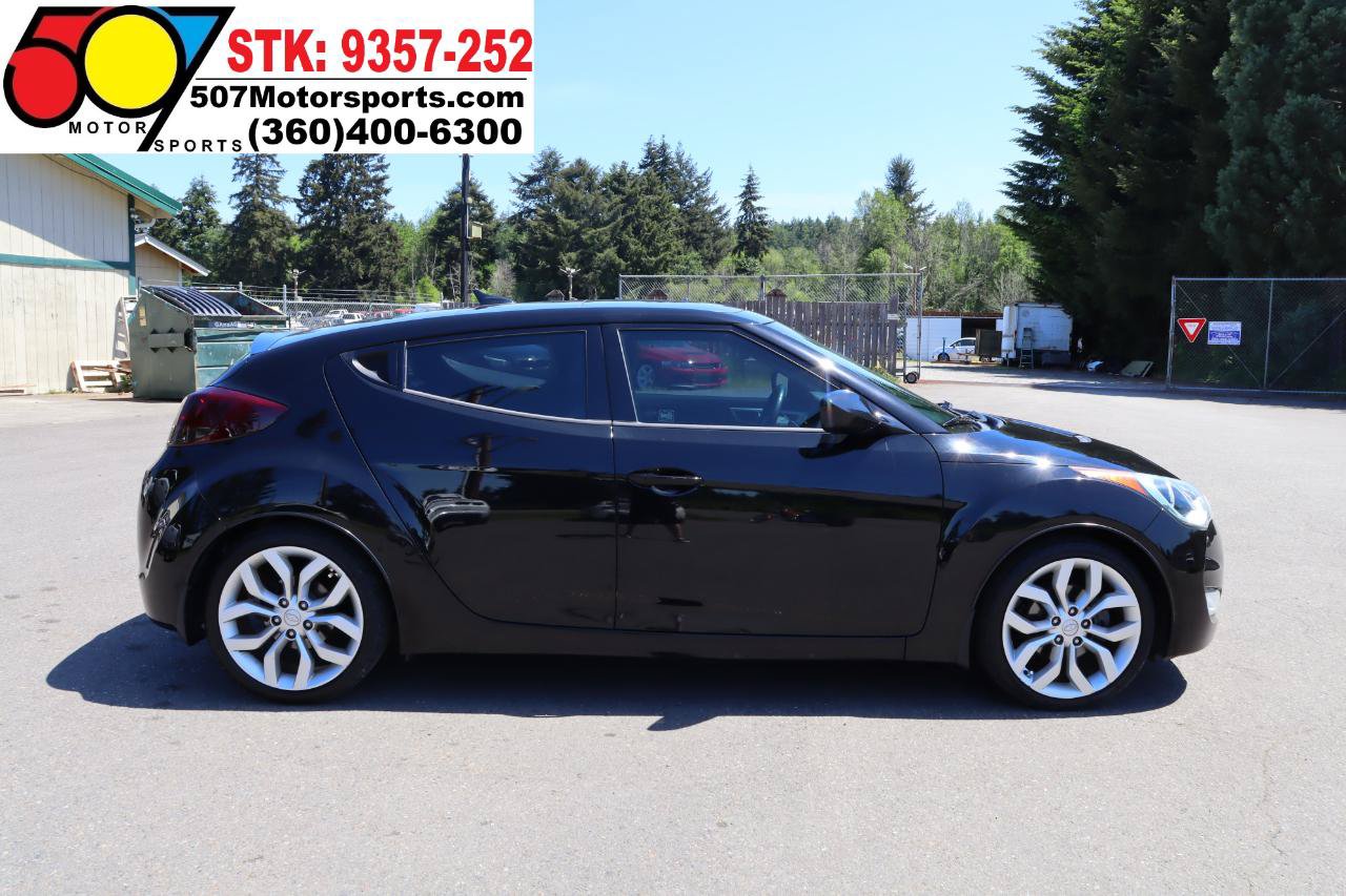 Used 2013 Hyundai Veloster w/ Style Pkg FWD image 9