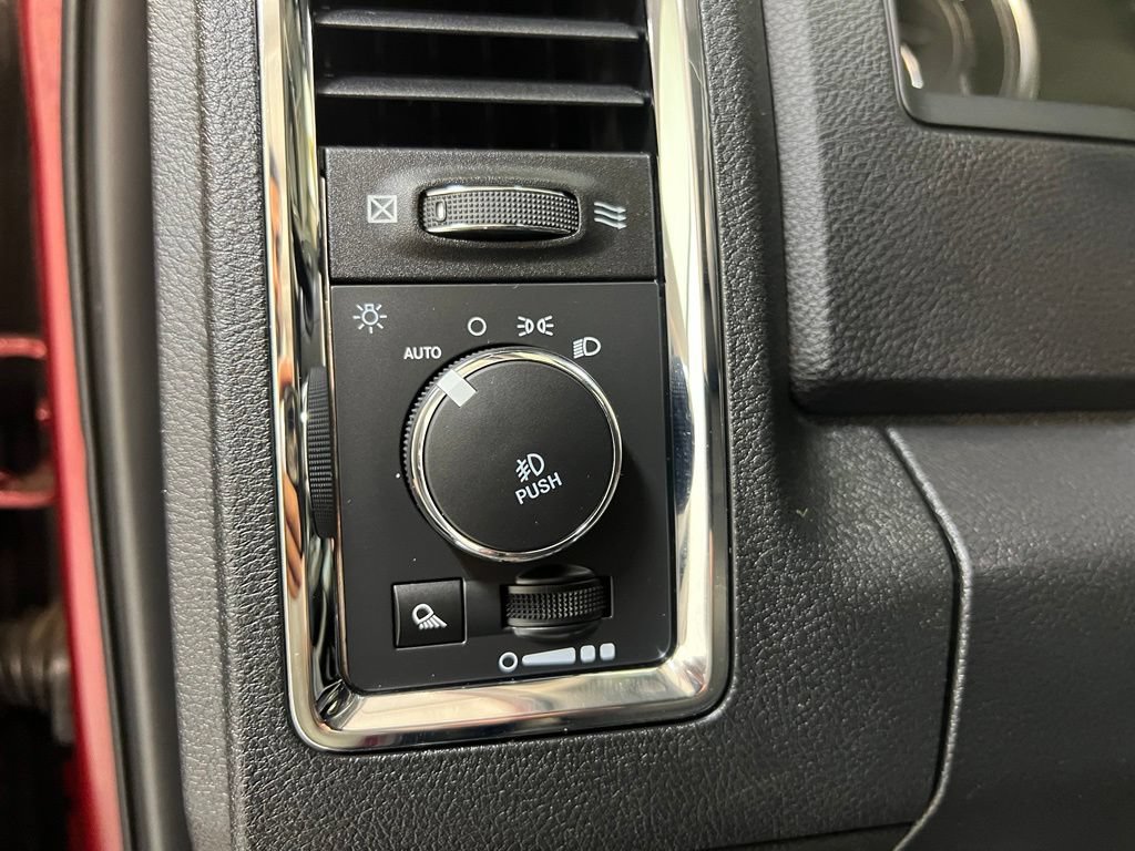 Used 2018 RAM 2500 Laramie AWD/4WD image 18