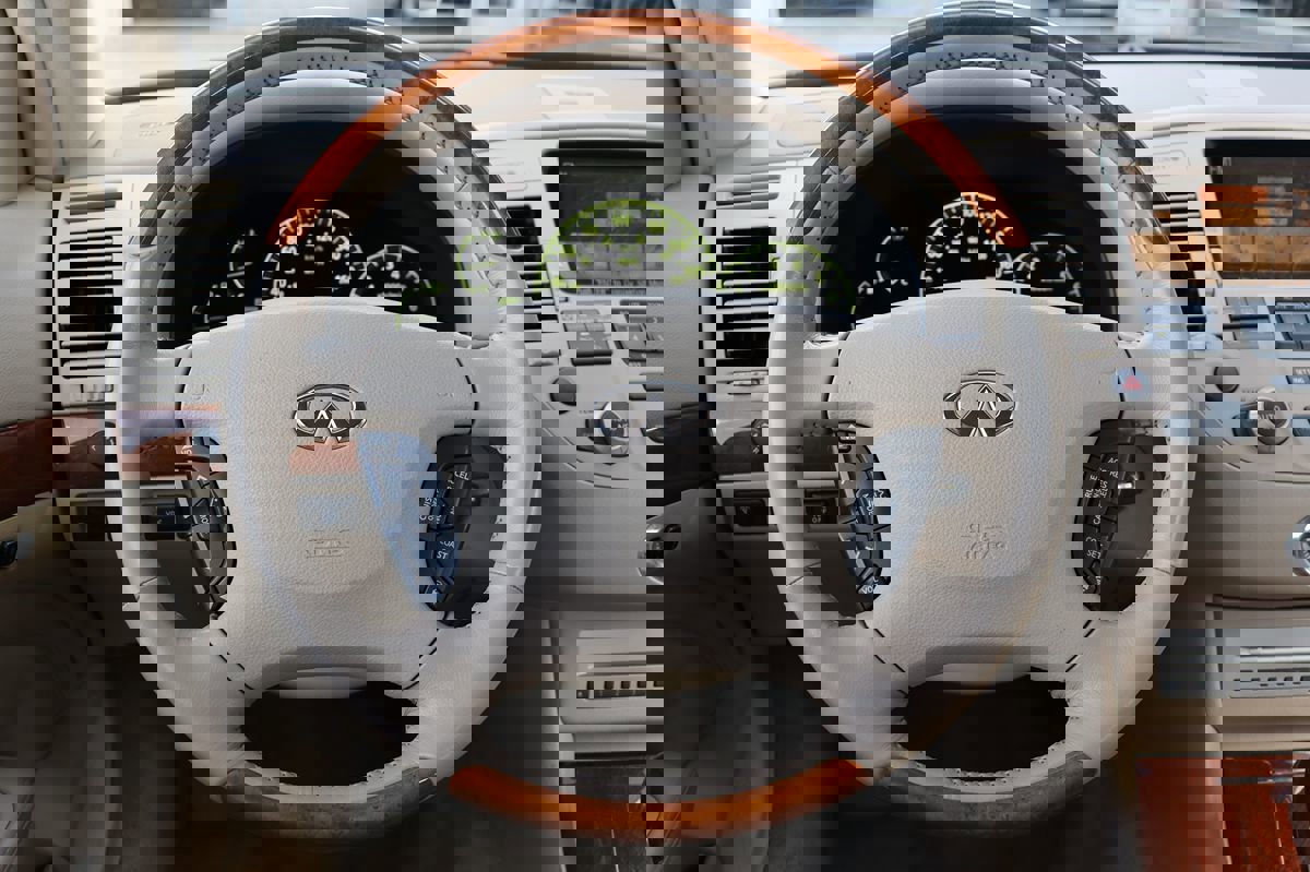 Used 2004 INFINITI Q45 Premium image 19