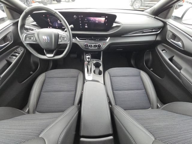 Used 2024 Buick Envista Preferred w/ Convenience I Package FWD image 32