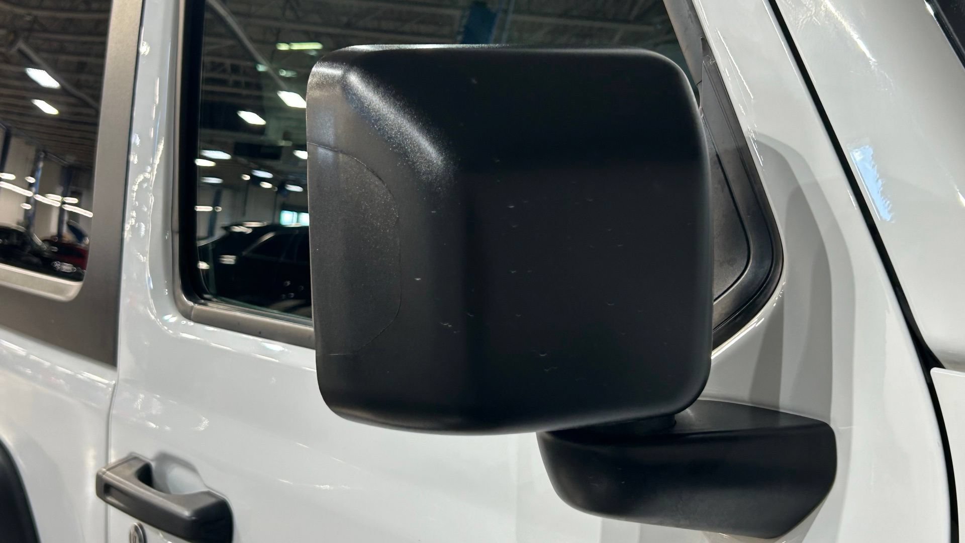 Used 2019 Jeep Wrangler Sport AWD/4WD image 12