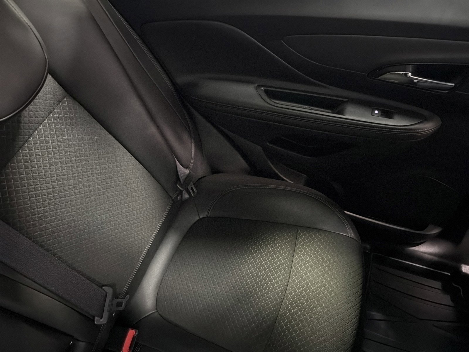 Used 2018 Buick Encore Preferred image 14