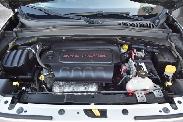 Used 2017 Jeep Renegade Limited image 47