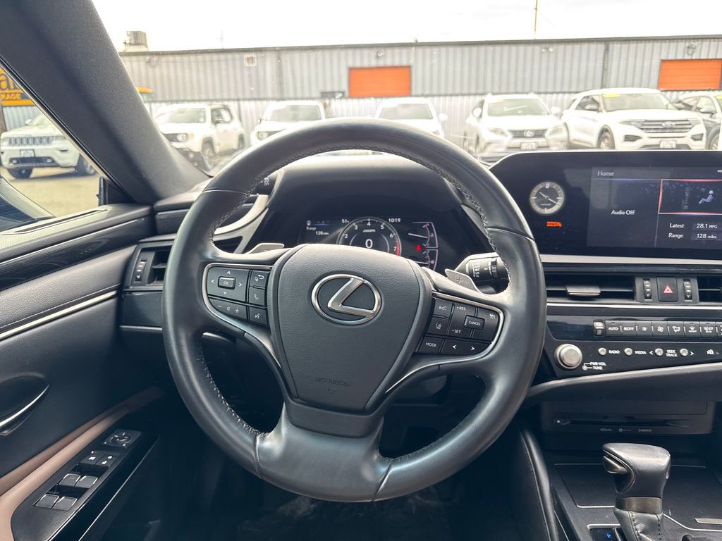 Used 2022 Lexus ES 350 w/ Accessory Package image 18