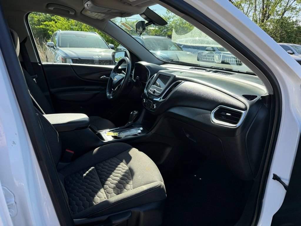 Used 2019 Chevrolet Equinox LT FWD image 18