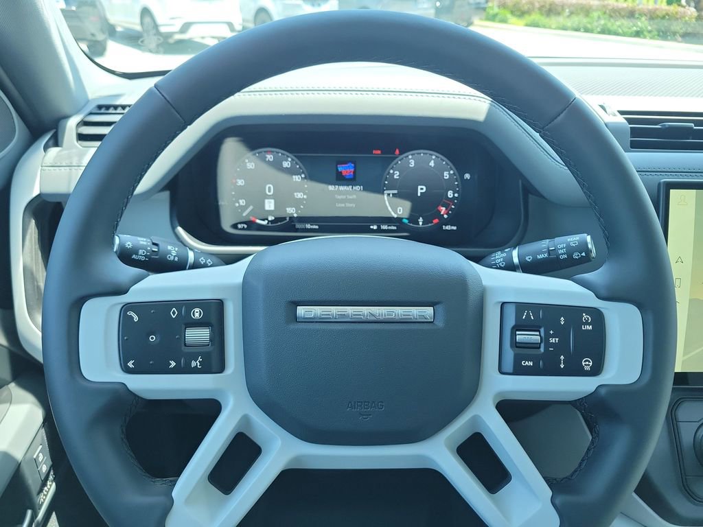 New 2026 Land Rover Defender 110 X-Dynamic SE AWD/4WD image 28