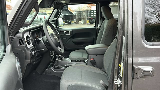 New 2026 Jeep Gladiator Sport AWD/4WD image 8