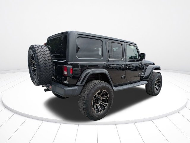 Used 2019 Jeep Wrangler Unlimited Sahara AWD/4WD image 4