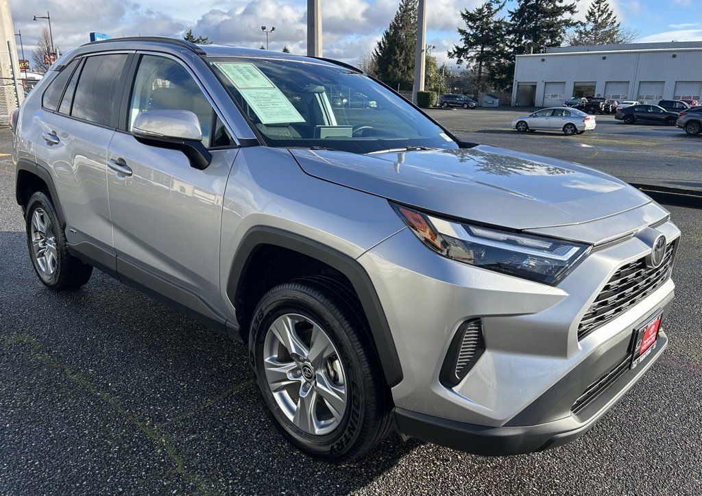 Certified 2025 Toyota RAV4 XLE image 3