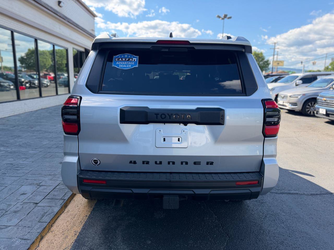 Used 2025 Toyota 4Runner SR5 AWD/4WD image 8
